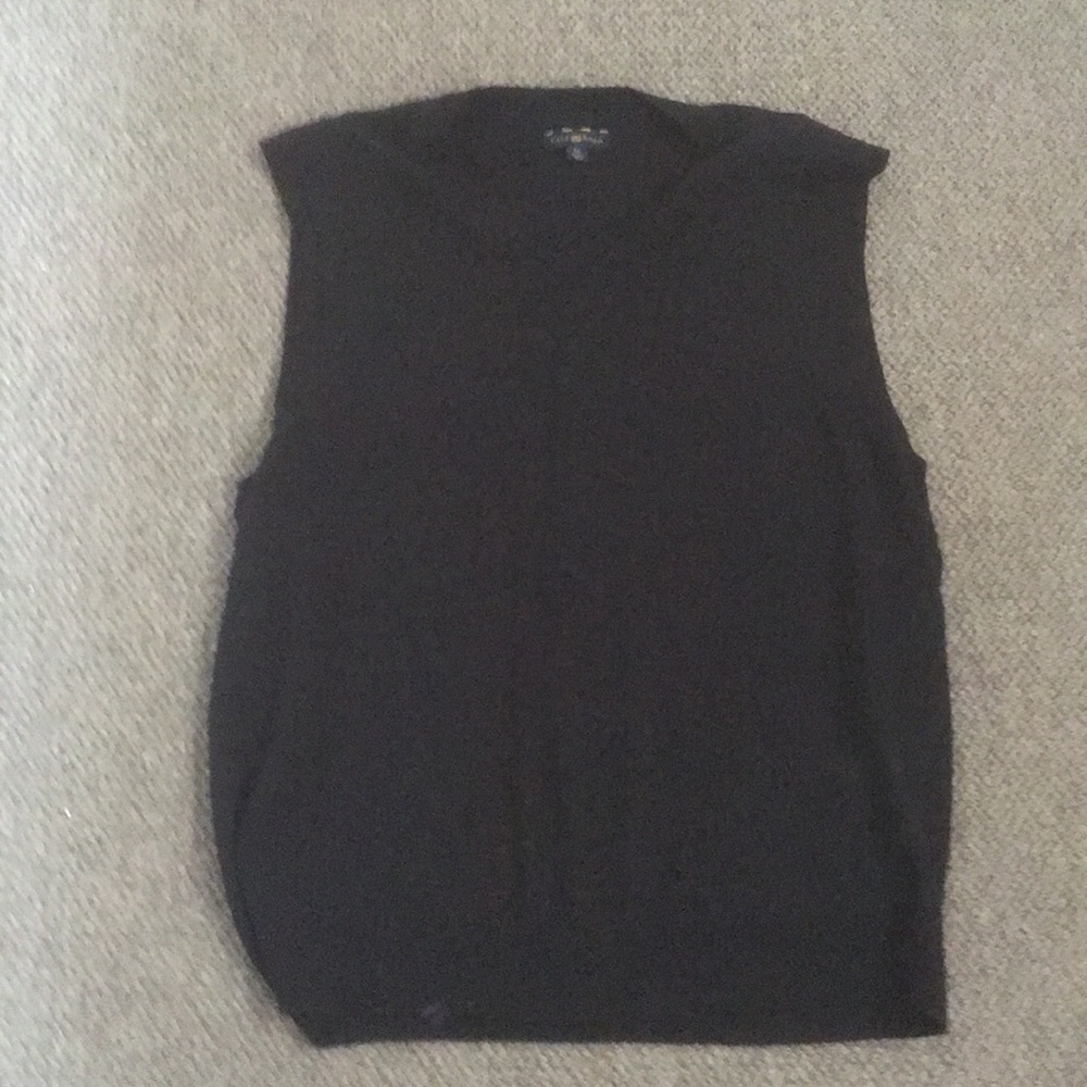 Club room sweater vest